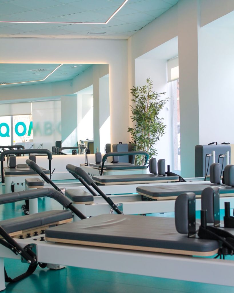 Centro de Qombo franquicias especializado en pilates máquinas con método propio y modelo de expansión en España.